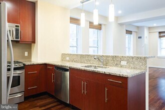 1425 Locust St in Philadelphia, PA - Foto de edificio - Building Photo