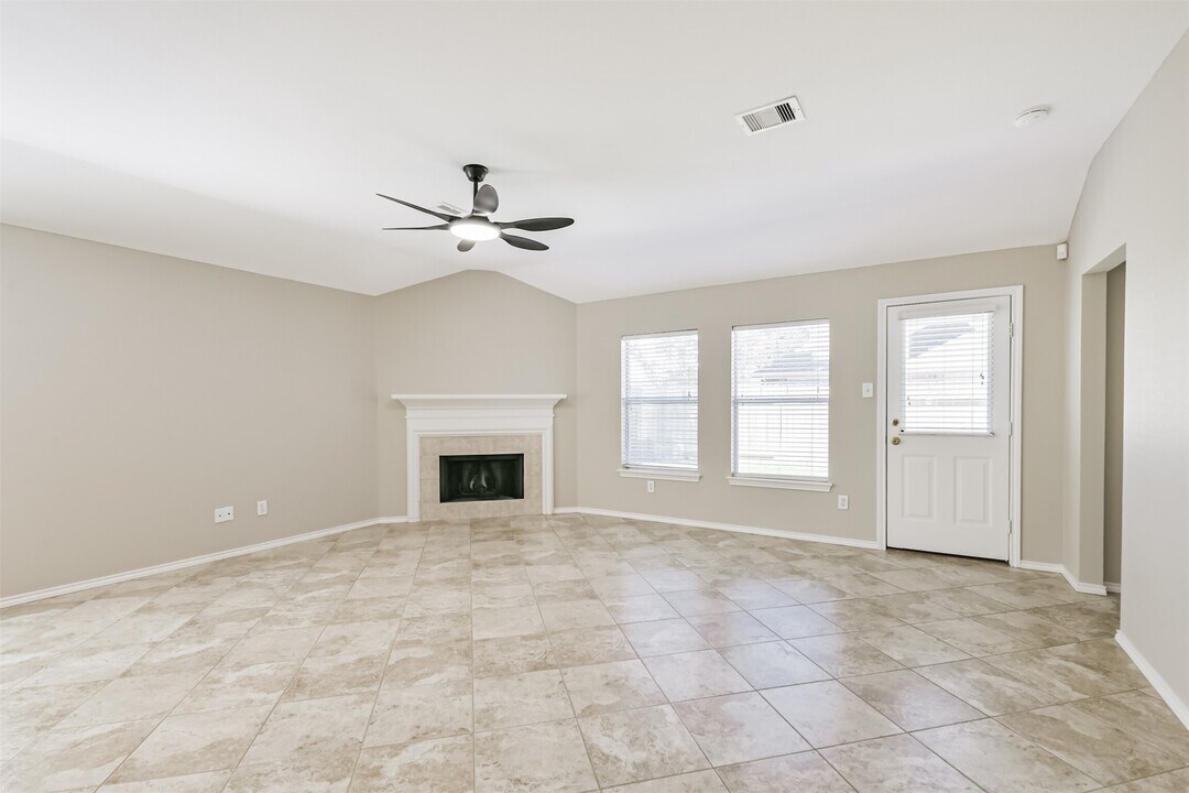 26845 Iron Manor Ln in Humble, TX - Building Photo