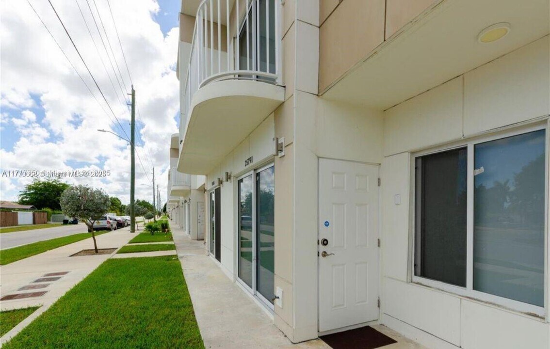 14004 SW 259th Way in Homestead, FL - Building Photo
