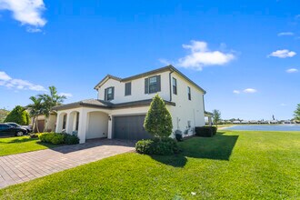 8190 Cinch Way in Greenacres, FL - Building Photo - Building Photo