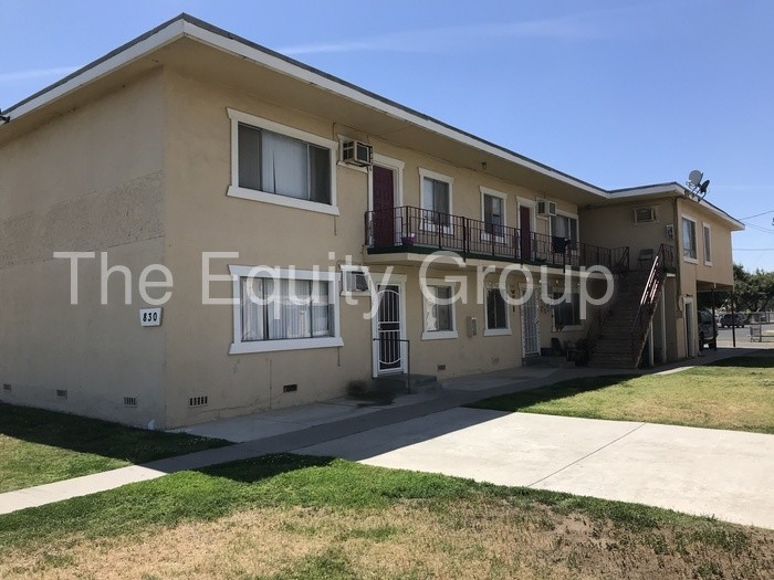830 Davis St-Unit -1 in Hanford, CA - Building Photo