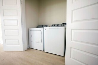 4137 Mallow St in Houston, TX - Building Photo - Building Photo