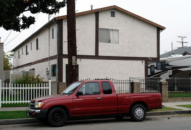 10205 S Freeman Ave in Inglewood, CA - Building Photo - Building Photo