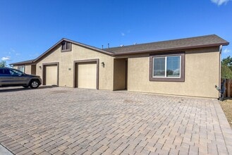 3330 N Navajo Dr in Prescott Valley, AZ - Building Photo - Building Photo