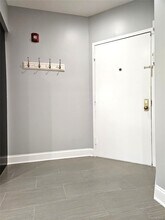 93 Hempstead Ave in Lynbrook, NY - Building Photo - Building Photo