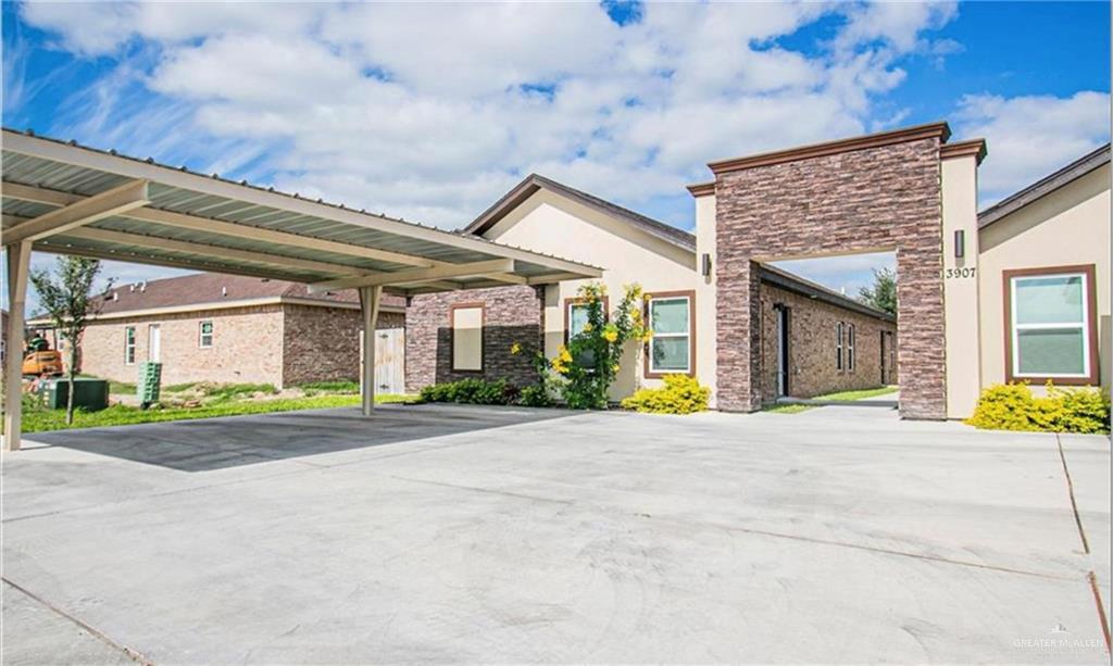 3907 Valeria St in Edinburg, TX - Building Photo