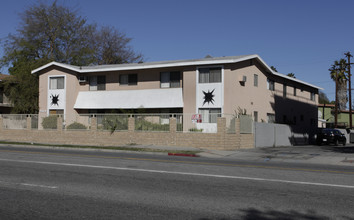 19419 Victory Blvd in Reseda, CA - Building Photo - Building Photo