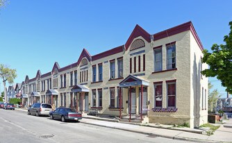 1000-1018 W Pierce St Apartments