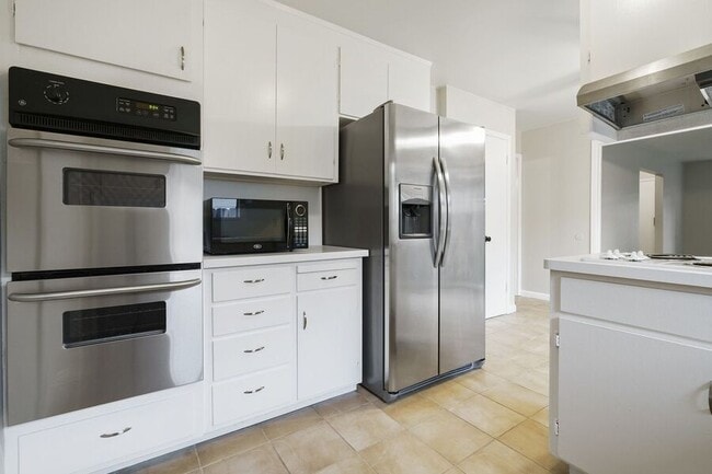 property at 806 Madison Ave