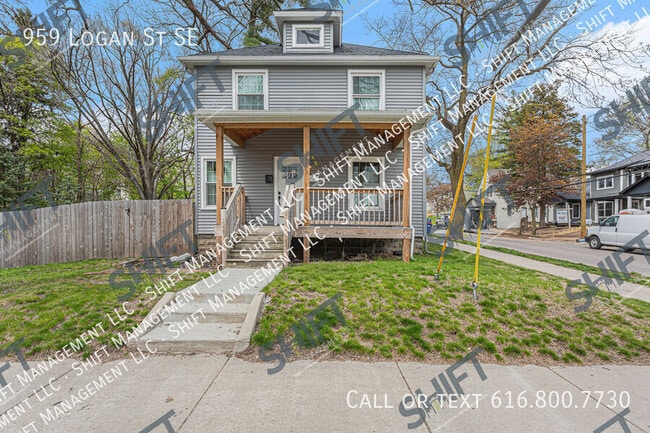 property at 959 Logan St SE