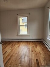 53 Cliff St in Shelton, CT - Building Photo - Building Photo