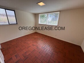 1223 Ferry St in Eugene, OR - Building Photo - Building Photo