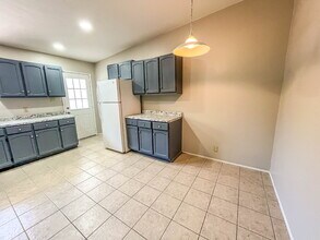 1239 N Alamo Ave in Tucson, AZ - Building Photo - Building Photo