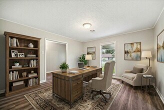 111 Chadwick Rd in Bay City, TX - Building Photo - Building Photo