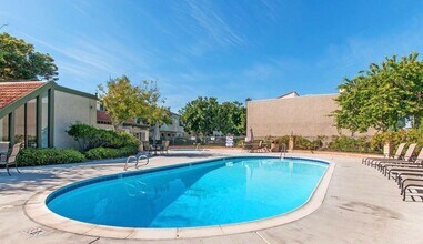 3567 Ruffin Rd in San Diego, CA - Building Photo - Building Photo