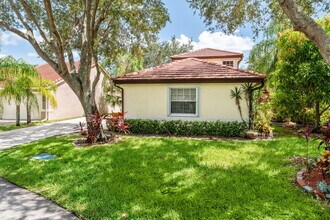 12210 Dartmoor Dr in Wellington, FL - Building Photo - Building Photo