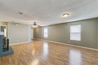 9208 Glen Falls Ln in Denton, TX - Building Photo - Building Photo