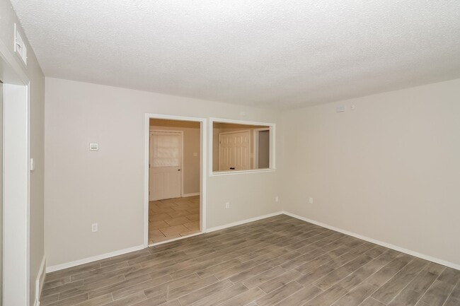 5403 Clinchport Cir in Memphis, TN - Foto de edificio - Building Photo