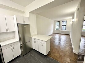 WEST 22 STREET in New York, NY - Building Photo