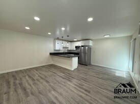 5611 Fulcher Ave, Unit 3 in Los Angeles, CA - Building Photo