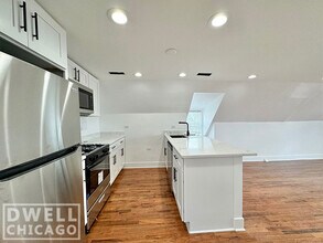 1362 N Bosworth Ave, Unit 4A in Chicago, IL - Building Photo - Building Photo