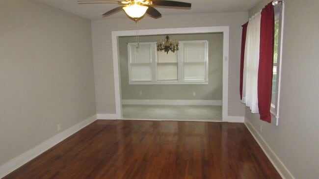 2704 Pine Ave in Gulfport, MS - Building Photo - Building Photo