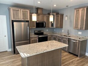 2512 Rolfe St in Hendersonville, NC - Building Photo - Building Photo