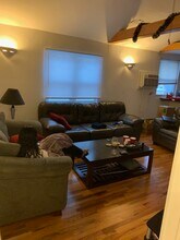 2321 W Belmont Ave, Unit 3R in Chicago, IL - Foto de edificio - Building Photo