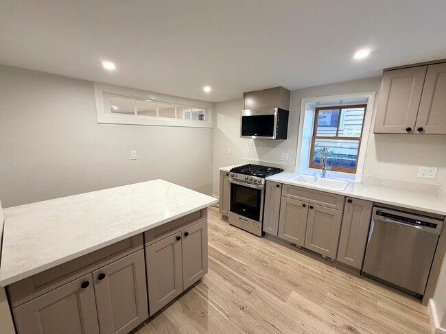 261 Mount Auburn St, Unit 2