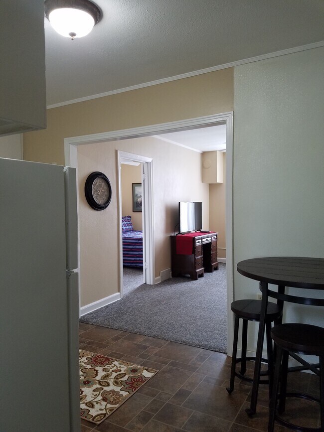111 S Central Ave, Unit A in Marshfield, WI - Building Photo - Building Photo