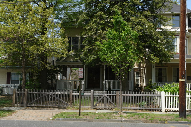 517 Asbury Ave in Asbury Park, NJ - Foto de edificio - Building Photo