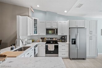 17611 Marco Island Ln in Ft. Myers, FL - Building Photo - Building Photo