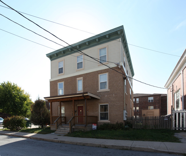 106 Saratoga Ave in Excelsior Springs, MO - Building Photo - Building Photo