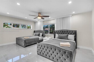 1045 Hollywood Blvd in Hollywood, FL - Building Photo - Building Photo