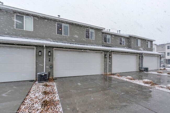 38 N Heading Ct in Saratoga Springs, UT - Building Photo - Building Photo