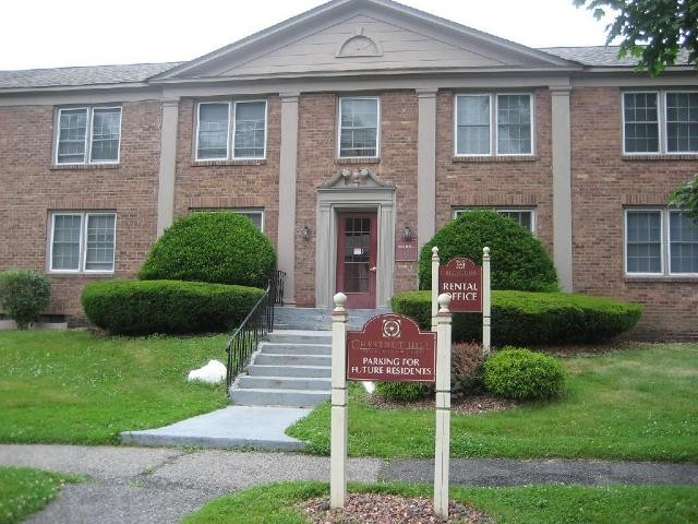 108 Northampton Rd in Amsterdam, NY - Building Photo