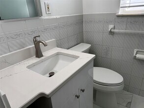 75-17 255th St in Queens, NY - Building Photo - Building Photo