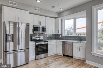 1917 N Lawrence St in Philadelphia, PA - Building Photo - Building Photo