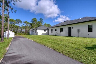 219 33rd Ave NW in Naples, FL - Building Photo - Building Photo