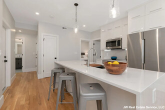 23 Berkshire St, Unit 1 in Cambridge, MA - Building Photo - Building Photo