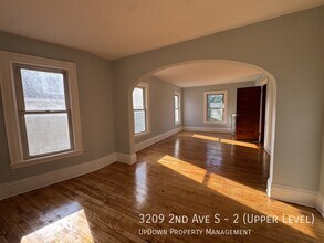 3209 2nd Ave S in Minneapolis, MN - Building Photo - Building Photo