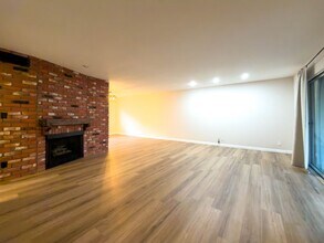 9531 Vía Ricardo in Burbank, CA - Building Photo - Building Photo