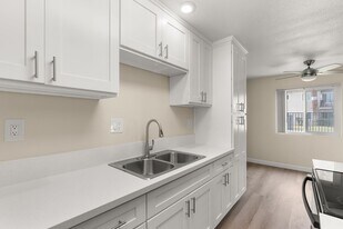 MAGNOLIA WEST APARTMENTS- RIVERSIDE, CA in Riverside, CA - Building Photo