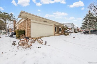 39327 Timberlane Dr in Sterling Heights, MI - Building Photo - Building Photo