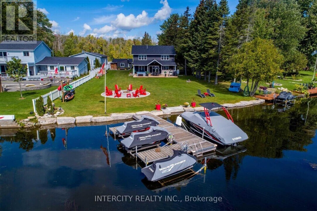 15 Trent View Rd in Kawartha Lakes, ON - Building Photo