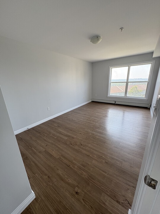 216 Nadia Dr in Dartmouth, NS - Building Photo