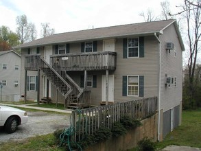 Francis St Apartments in High Point, NC - Building Photo - Building Photo