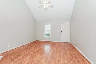 4023 Higdon Dr in Murfreesboro, TN - Foto de edificio - Building Photo