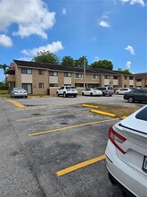 15421 SW 80th St in Miami, FL - Building Photo - Building Photo