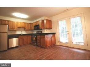 4 Rampart Dr in Chesterbrook, PA - Building Photo - Building Photo